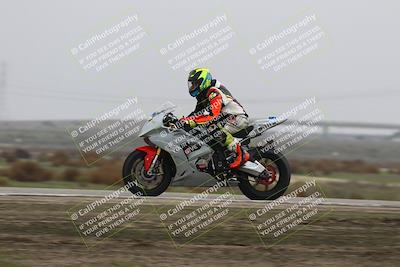 media/Nov-29-2025-TrackDaz (Sat) [[10ae2d9bce]]/B Group/Session 4 (Wheelie Bump)/